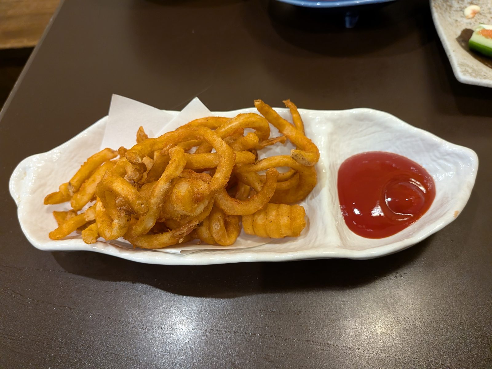 山盛りカーリーフライ|豊中の沖縄料理居酒屋まあさん